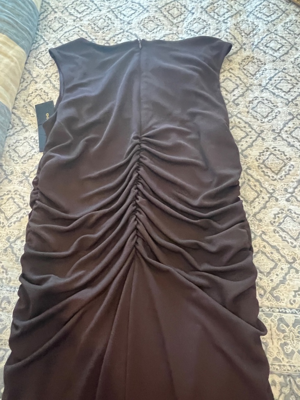 NWT Donna Karan Brown Asymmetrical Neck Ruched Bodycon Midi Dress Sz M Packable - Picture 5 of 11